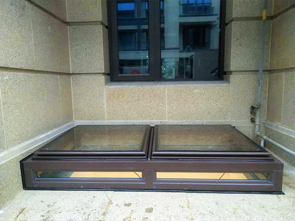 120型上懸天窗