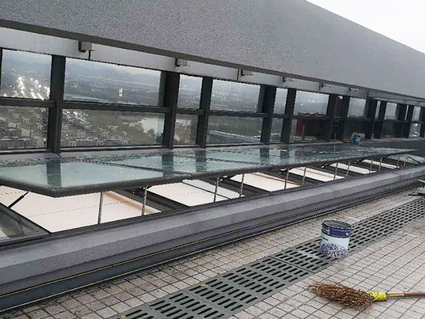 120型上懸天窗
